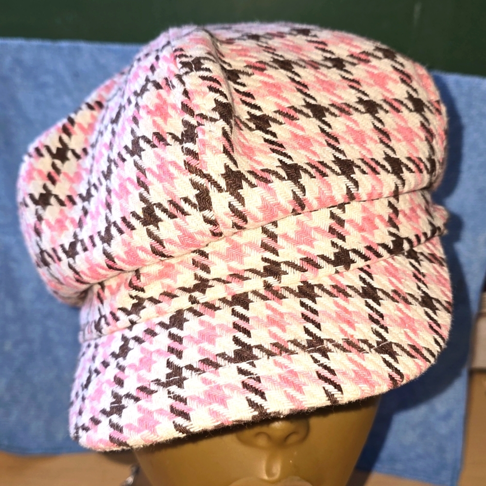 RARE VINTAGE Pink,brown&white one size Apple Hat